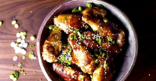 Куриные крылышки с кунжутом