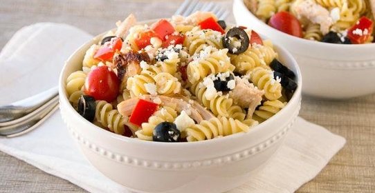 Паста с курицей по-гречески