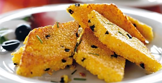 Полента с сыром и маслинами