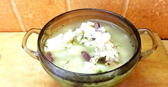 Суп с фасолью и курицей