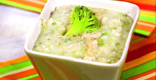 Рисовая каша с филе индейки и брокколи