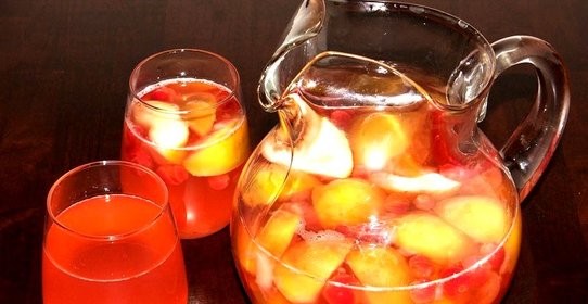 Компот из яблок и клюквы