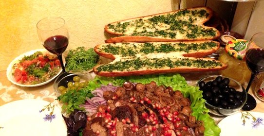 Баранина в гранатовом соусе с мятой