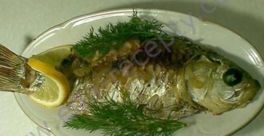 Карась запеченный в фольге в духовке