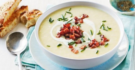 Картофельный крем-суп с беконом и зеленым луком
