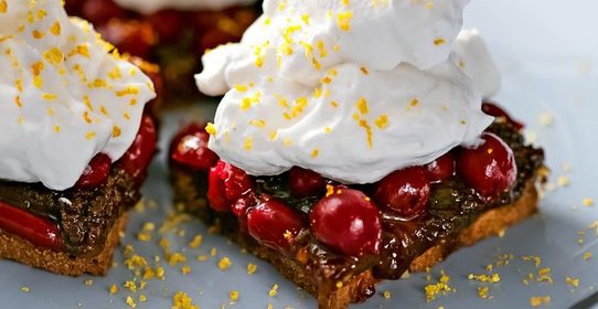 Шоколадное пирожное