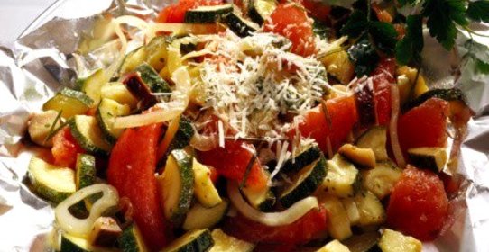 Рататуй с чоризо и ветчиной