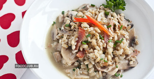Перловая каша с грибами и беконом