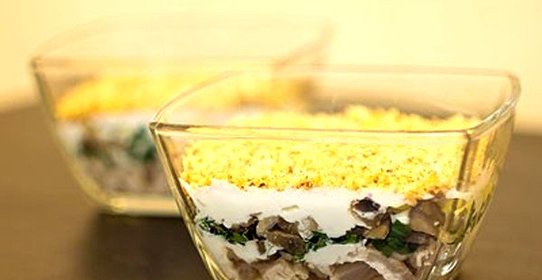 Салат с курицей и грибами
