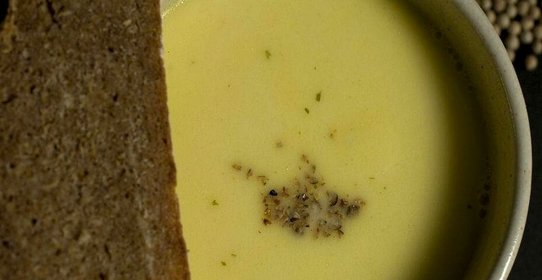 Суп с сыром и вином