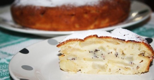 Яблочный пирог с маком в мультиварке