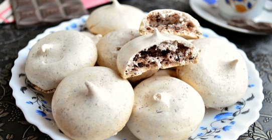 Безе с шоколадом