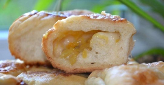 Булочки медовые с персиками