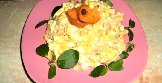 Новогодний салат Курица с ананасом