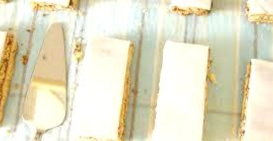 Бисквитное сметанное пирожное с помадкой