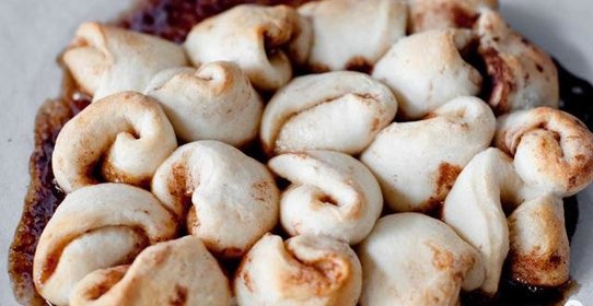 Булочки с корицей в глазури