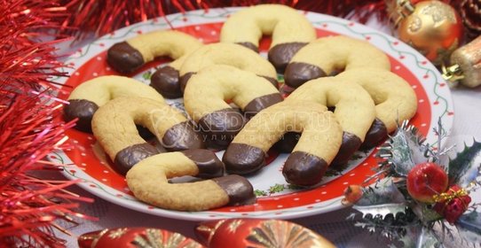 Новогоднее печенье «Подковы»