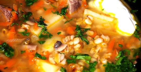Рассольник с говядиной и перловкой