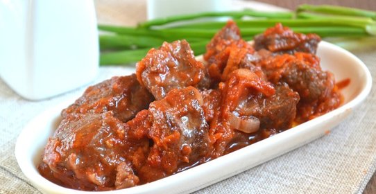 Говядина, тушенная с подливкой