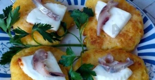 Кукурузные оладьи с сыром Моцарелла