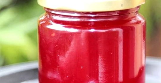 Густое варенье из красной смородины