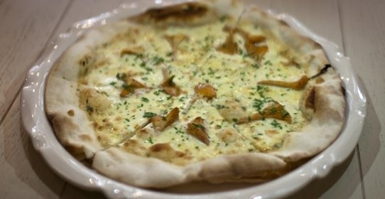 Пицца с лисичками