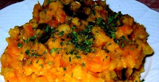 Гороховая каша с мясом в мультиварке