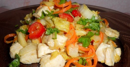 Куриное филе тушеное с пекинской капустой