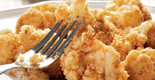 Цветная капуста с сухарями и чесноком