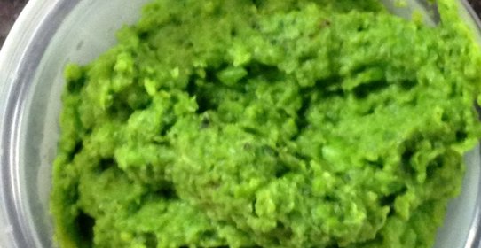 Мятное пюре из зеленого горошка