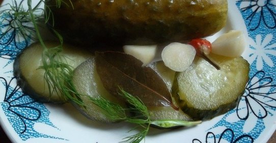 Огурцы соленые в собственном соку