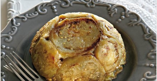 Шарлотка из ягненка с баклажанами