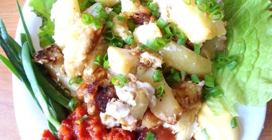 Картофель запеченный с мясом в мультиварке