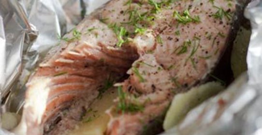 Горбуша, запеченная в фольге