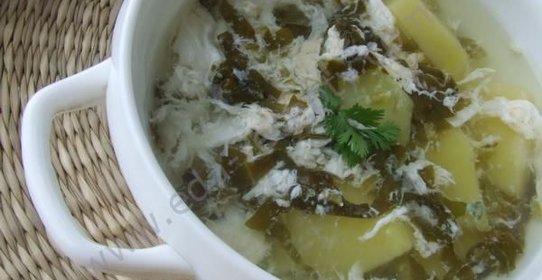 Зеленые щи из щавеля с яйцом без мяса