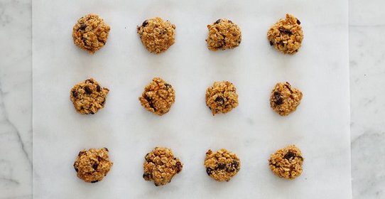 Овсяное печенье с морковью и клюквой