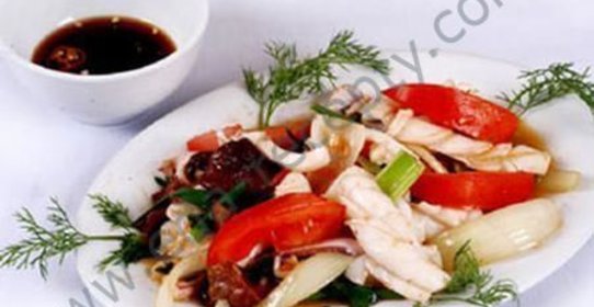 Кальмары в кисло-сладком соусе по-вьетнамски