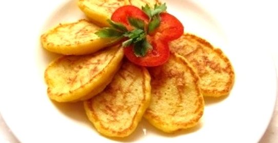 Тыквенные оладьи по‑индийски с карри и базиликом