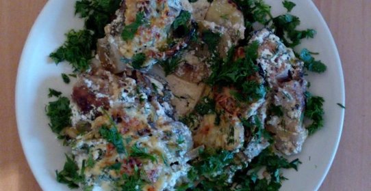 Карп с картофелем и кабачками в сметане