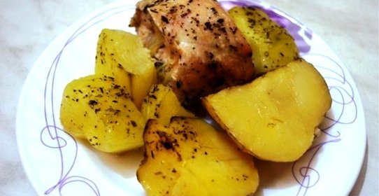 Курица с овощами в собственном соку