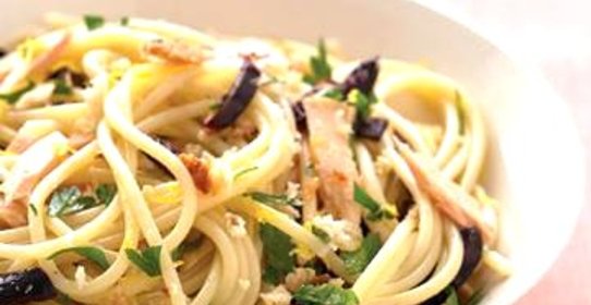 Спагетти с тунцом и лимоном