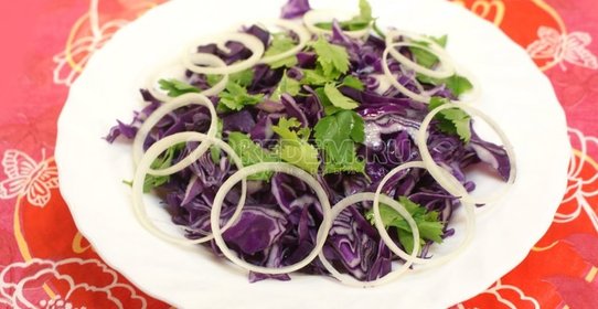 Салат из красной капусты