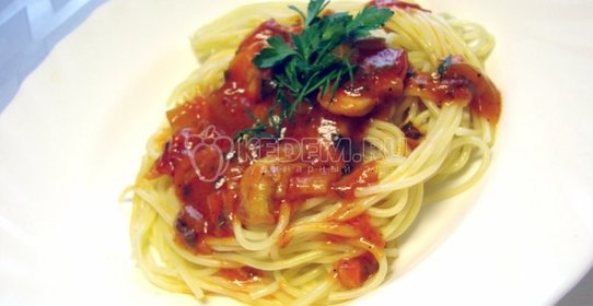 Паста со свежими тушеными шампиньонами