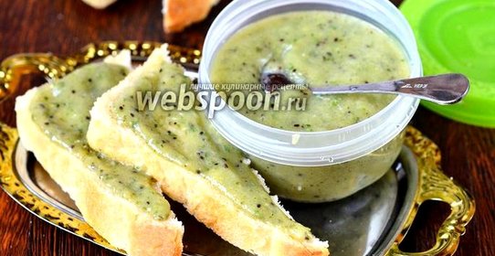 «Живое варенье» из киви и фейхоа с сахаром