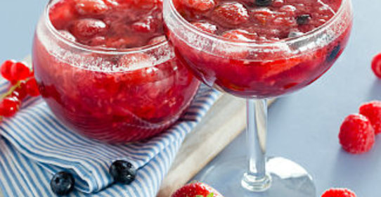 Ягодный компот в мультиварке