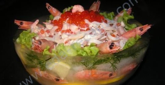 Салат кальмары креветки икра