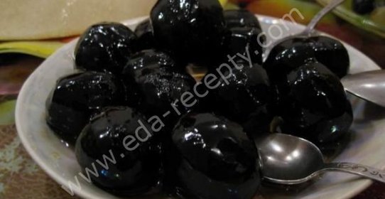 Варенье из зеленых грецких орехов с кожурой