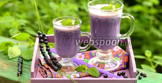 Молочный коктейль с черникой