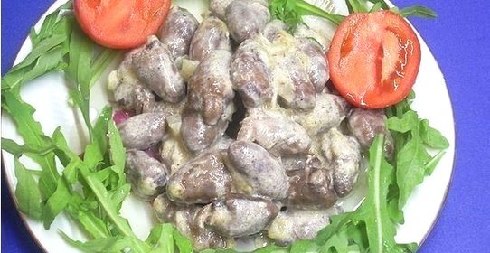 Куриные сердца в сметане