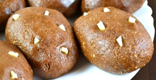 Пирожное Картошка из сухарей и сгущенки